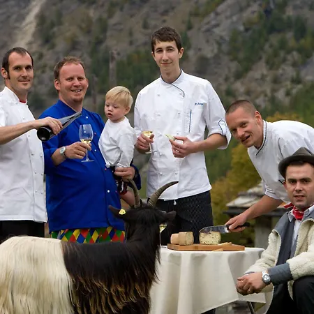 Swiss Family Alphubel 3* סאס פה