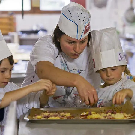 Swiss Family Alphubel Hotel