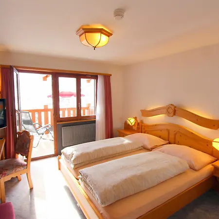 Swiss Family Alphubel 3*