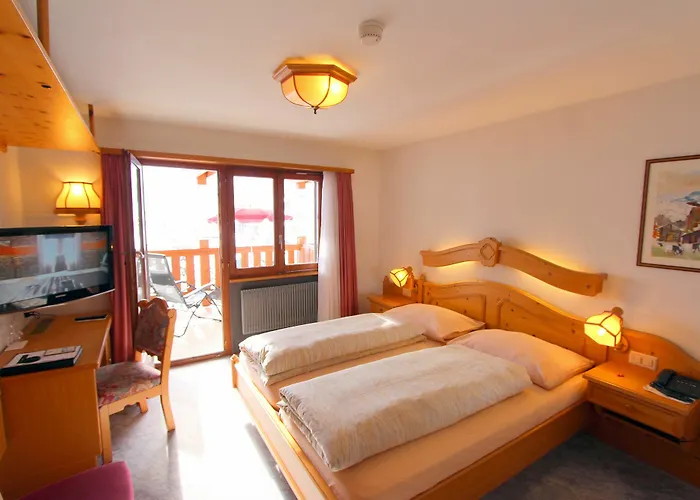 Swiss Family Alphubel 3*