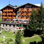 Swiss Family Alphubel 3* Saas Fee