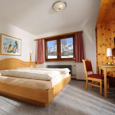 Swiss Family Alphubel Saas Fee