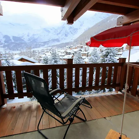 Swiss Family Alphubel Otel 3*